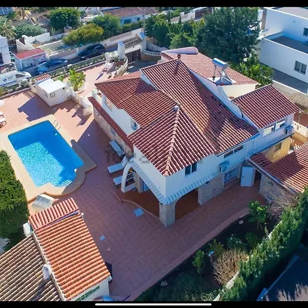 Coco 10 Pers Gehele In 3 Appartmenten كاليبي